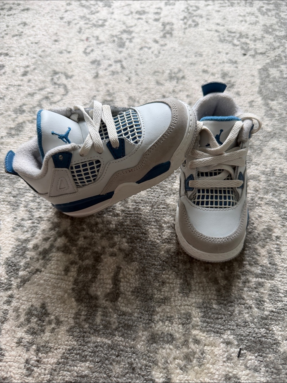 Nike jordan toddler size 7 White & Blue industrial blue retro 5 Basketball Shoes